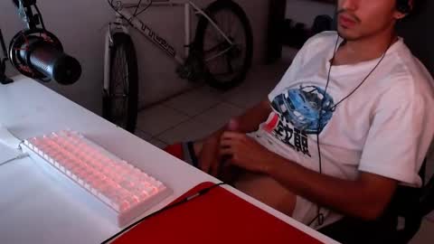 Snapshot of thieves_us chatting on 11/11/25, 08:03 thieves_us online show from 11/11/25, 08:03