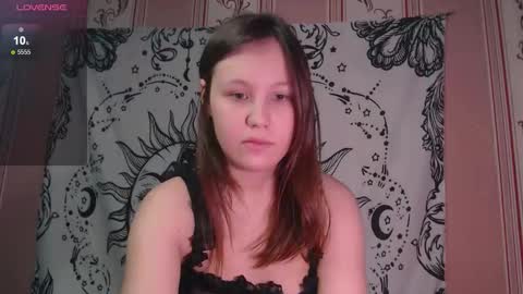 thighswithspikes online show from 11/21/25, 10:14