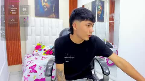 Snapshot of thiiago_collins chatting on 05/26/26, 10:17 THIAGO COLLINS online show from 05/26/26, 10:17