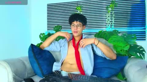 Snapshot of thiiagosaeenz chatting on 03/13/26, 03:29 Thiago Saenzz online show from 03/13/26, 03:29
