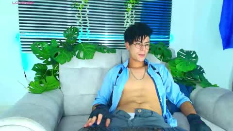 Snapshot of thiiagosaeenz chatting on 03/16/26, 02:39 Thiago Saenzz online show from 03/16/26, 02:39