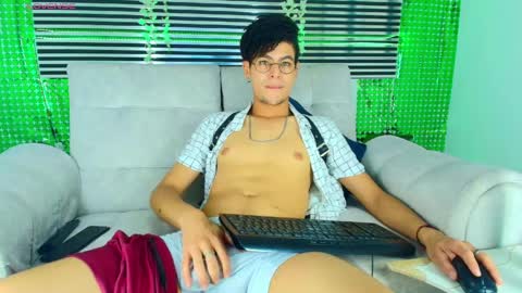 Snapshot of thiiagosaeenz chatting on 03/30/26, 05:14 Thiago Saenzz online show from 03/30/26, 05:14
