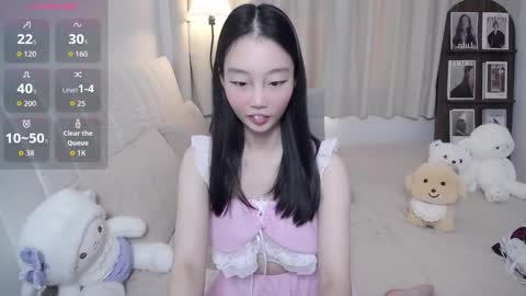 Snapshot of thisgirl__ chatting on 11/21/25, 12:43 kk online show from 11/21/25, 12:43