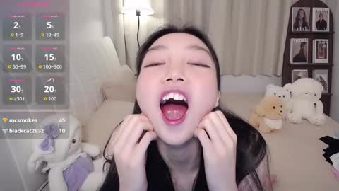 Snapshot of thisgirl__ chatting on 01/18/26, 01:09 kk online show from 01/18/26, 01:09