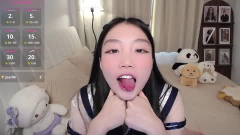 Snapshot of thisgirl__ chatting on 04/11/26, 01:32 kk online show from 04/11/26, 01:32