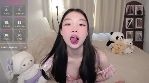 Snapshot of thisgirl__ chatting on 04/19/26, 01:38 kk online show from 04/19/26, 01:38