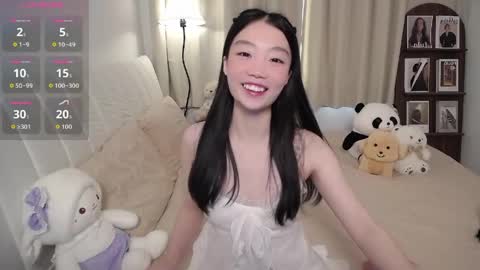 Snapshot of thisgirl__ chatting on 04/21/26, 01:18 kk online show from 04/21/26, 01:18