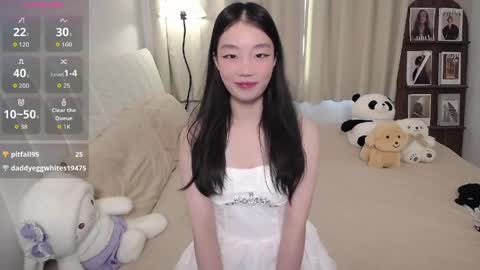 Snapshot of thisgirl__ chatting on 05/11/26, 01:33 kk online show from 05/11/26, 01:33