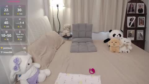 Snapshot of thisgirl__ chatting on 06/14/26, 02:24 kk online show from 06/14/26, 02:24