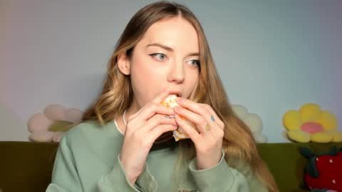 Amelia  shows on mondays fridays and sundays  if anything changes im giving updates on my fansly  online show from 12/27/24, 06:20