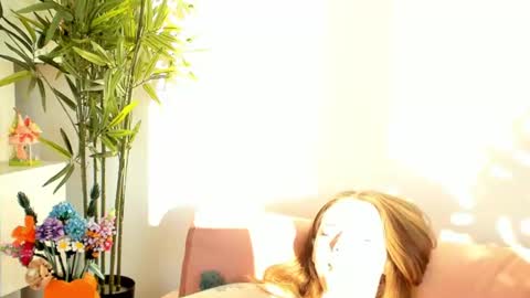Amelia  shows on mondays fridays and sundays  if anything changes im giving updates on my fansly  online show from 06/12/26, 05:01