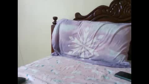 Snapshot of thizwi1523 chatting on 06/06/26, 09:36 thizwi1523 online show from 06/06/26, 09:36