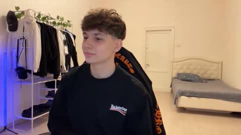 Snapshot of thomas617826 chatting on 11/22/25, 08:19 Thomas Hill online show from 11/22/25, 08:19