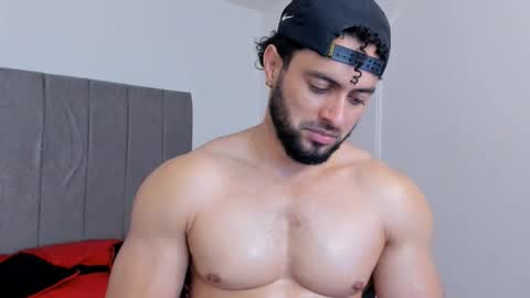 Snapshot of thomas_brandon chatting on 01/16/26, 01:37 Thomas Brandon online show from 01/16/26, 01:37