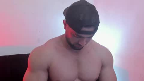 Snapshot of thomas_brandon chatting on 05/08/26, 10:20 Thomas Brandon online show from 05/08/26, 10:20