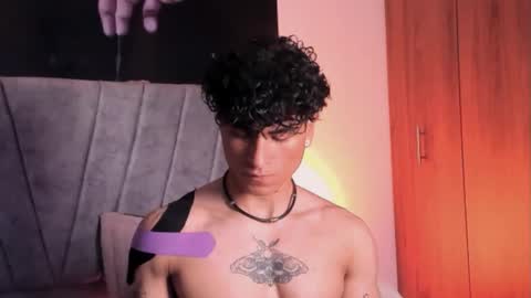 Thomas 3  JUST STAY AND BE MY LAST LOVE online show from 10/09/25, 06:00