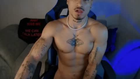 Snapshot of thomas_fit1 chatting on 07/12/26, 12:51 Thomas 3 JUST STAY AND BE MY LAST LOVE online show from 07/12/26, 12:51