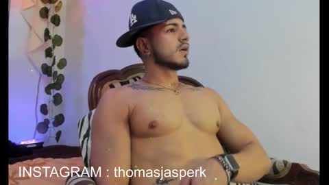 Snapshot of thomas_k7 chatting on 11/03/25, 08:43 Thomas online show from 11/03/25, 08:43