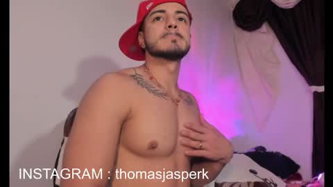 Snapshot of thomas_k7 chatting on 11/20/25, 09:58 Thomas online show from 11/20/25, 09:58