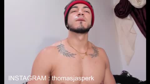 Snapshot of thomas_k7 chatting on 11/27/25, 01:46 Thomas online show from 11/27/25, 01:46