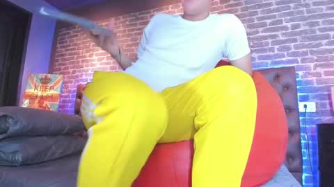 ---Thomas--- online show from 02/21/25, 04:18