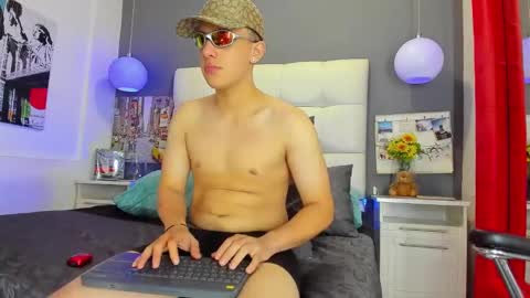 ---Thomas--- online show from 03/04/25, 04:06