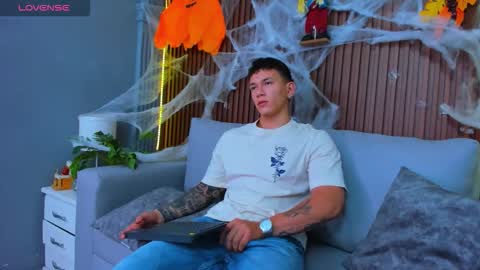 Thomas online show from 10/29/25, 11:23