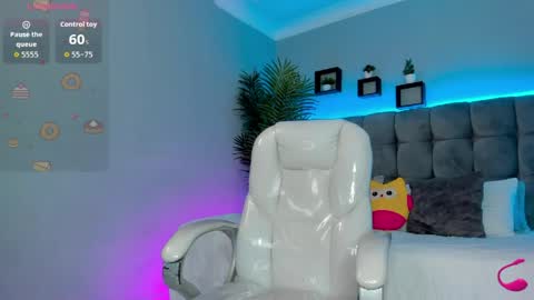 Thomas online show from 06/03/26, 02:33