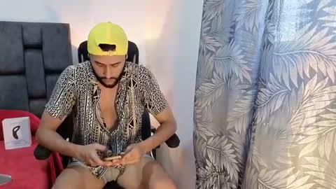 Thomas online show from 09/23/25, 06:44