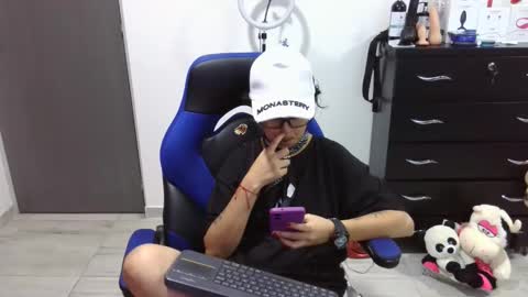 Snapshot of thomascooper_cams chatting on 02/04/26, 02:50 VALERIA online show from 02/04/26, 02:50
