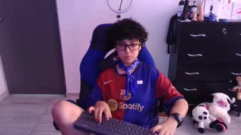 Snapshot of thomascooper_cams chatting on 02/12/26, 06:47 VALERIA online show from 02/12/26, 06:47