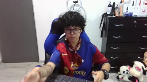 Snapshot of thomascooper_cams chatting on 02/23/26, 12:30 VALERIA online show from 02/23/26, 12:30