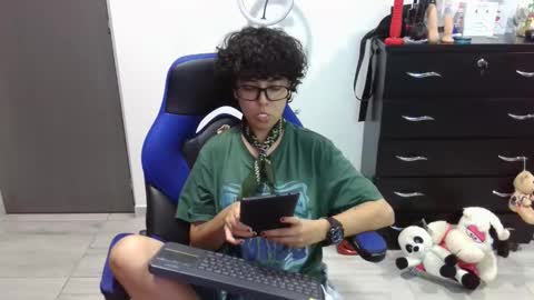 Snapshot of thomascooper_cams chatting on 03/10/26, 01:10 VALERIA online show from 03/10/26, 01:10
