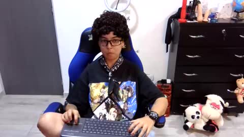 Snapshot of thomascooper_cams chatting on 05/15/26, 08:16 VALERIA online show from 05/15/26, 08:16