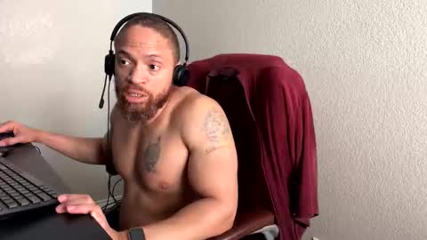 Snapshot of thomasgwhitecft chatting on 10/23/25, 08:18 FatherTime online show from 10/23/25, 08:18