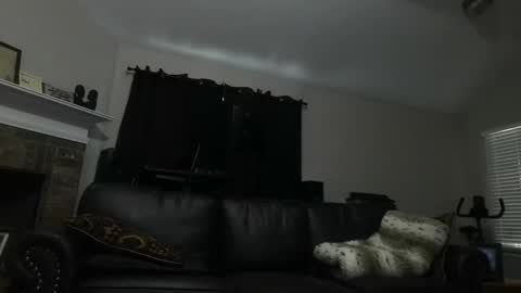 Snapshot of thomasgwhitecft chatting on 12/05/25, 02:03 FatherTime online show from 12/05/25, 02:03