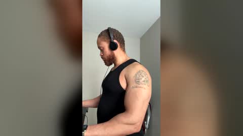 Snapshot of thomasgwhitecft chatting on 03/18/26, 02:09 FatherTime online show from 03/18/26, 02:09