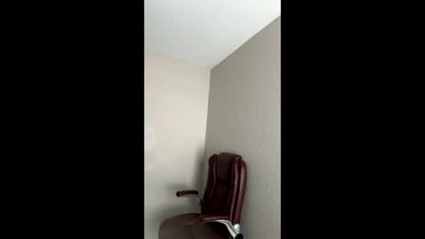 Snapshot of thomasgwhitecft chatting on 05/11/26, 04:04 FatherTime online show from 05/11/26, 04:04