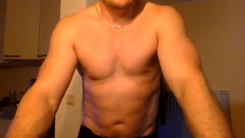 Snapshot of thomasonnl chatting on 02/23/25, 03:51 thomasonnl online show from 02/23/25, 03:51