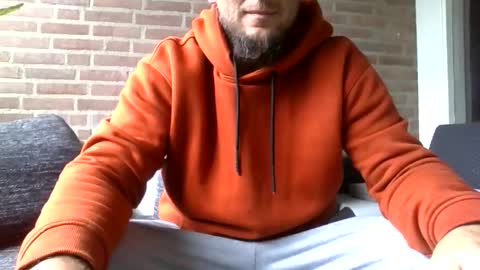 Snapshot of thomasonnl chatting on 09/21/25, 01:35 thomasonnl online show from 09/21/25, 01:35