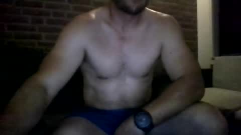 Snapshot of thomasonnl chatting on 06/25/26, 04:11 thomasonnl online show from 06/25/26, 04:11