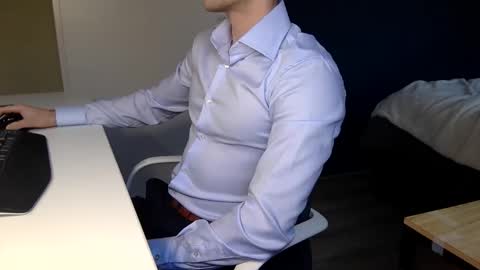 Snapshot of thomast21kl90 chatting on 11/09/25, 12:14 Thomas online show from 11/09/25, 12:14