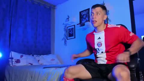 Snapshot of thomsevery chatting on 10/31/25, 11:39 Thoms Every online show from 10/31/25, 11:39