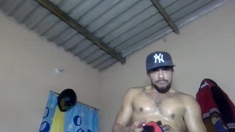 Snapshot of thonybeiio chatting on 09/14/25, 03:44 thonybeiio online show from 09/14/25, 03:44