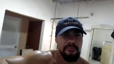 Snapshot of thonybeiio chatting on 10/17/25, 05:04 thonybeiio online show from 10/17/25, 05:04