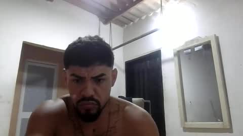 Snapshot of thonybeiio chatting on 10/25/25, 10:45 thonybeiio online show from 10/25/25, 10:45