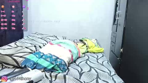 thonyxxx_ online show from 09/17/25, 05:20