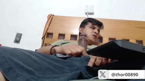 thor0200 online show from 06/30/26, 04:02