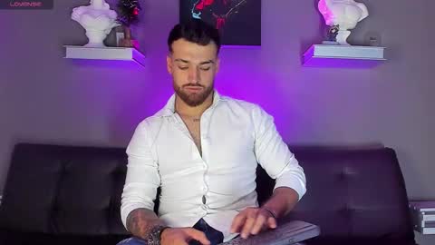 Snapshot of thor_evans chatting on 11/29/25, 11:30 thor_evans online show from 11/29/25, 11:30