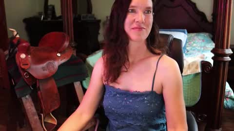 ThornburyRose online show from 11/20/25, 07:02